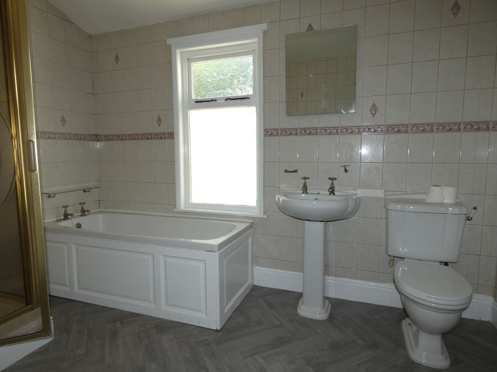 Bathroom- click for photo gallery